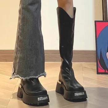  Женская обувь в продаже в 2023 году, модные женские ботинки с рукавами, зимние модные ботинки на платформе с квадратным носком и высоком бочонке на массивном каблуке.