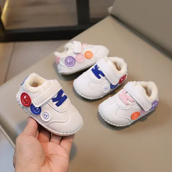  Зимняя мужская и женская детская обувь для ходьбы на мягкой подошве 0-6-12 месяцев; хлопковая обувь из мультяшного плюша для годовалых детей;